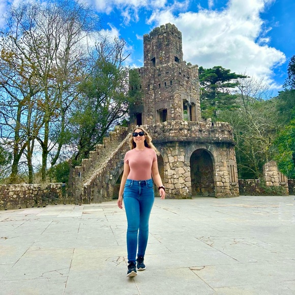 Meet your Posher, Meagan - Picture 1 of 5